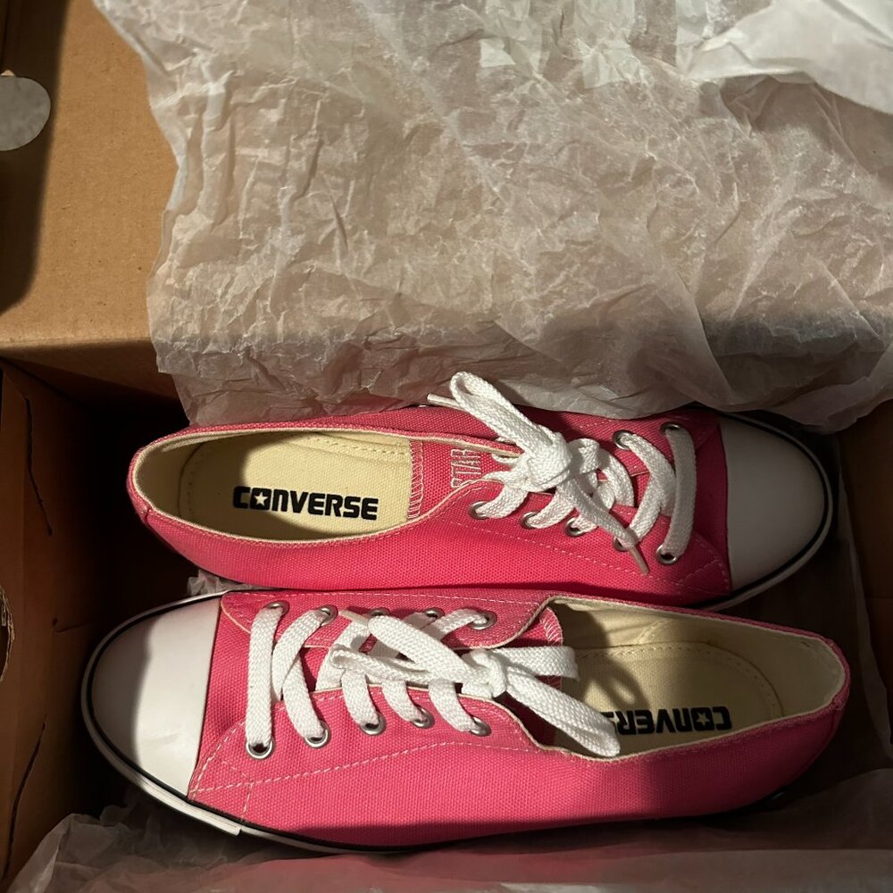 Pink converse - Picture 2 of 5
